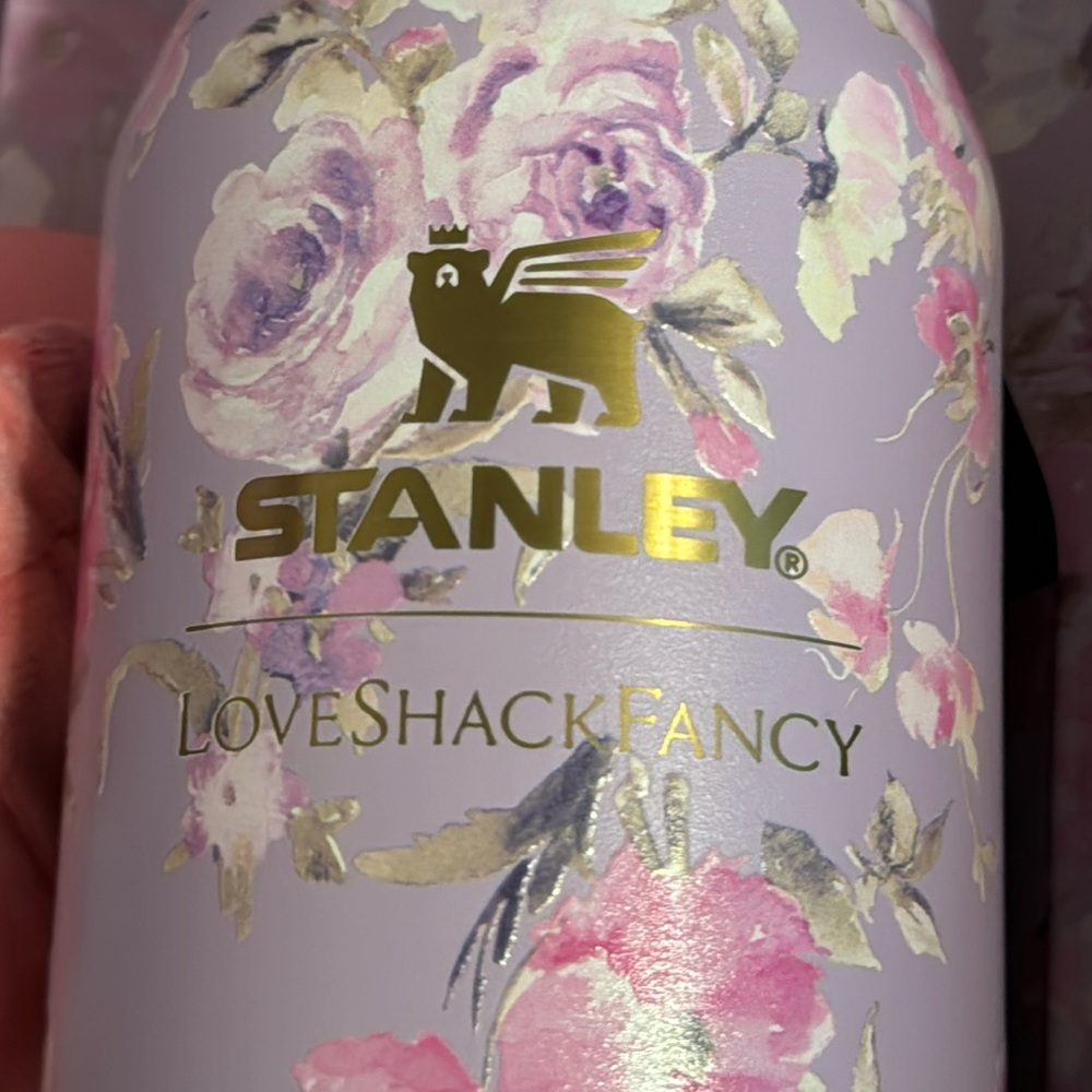 New NIB Stanley Loveshackfancy 20 ounce bottle happy thoughts so pretty💜 love!!